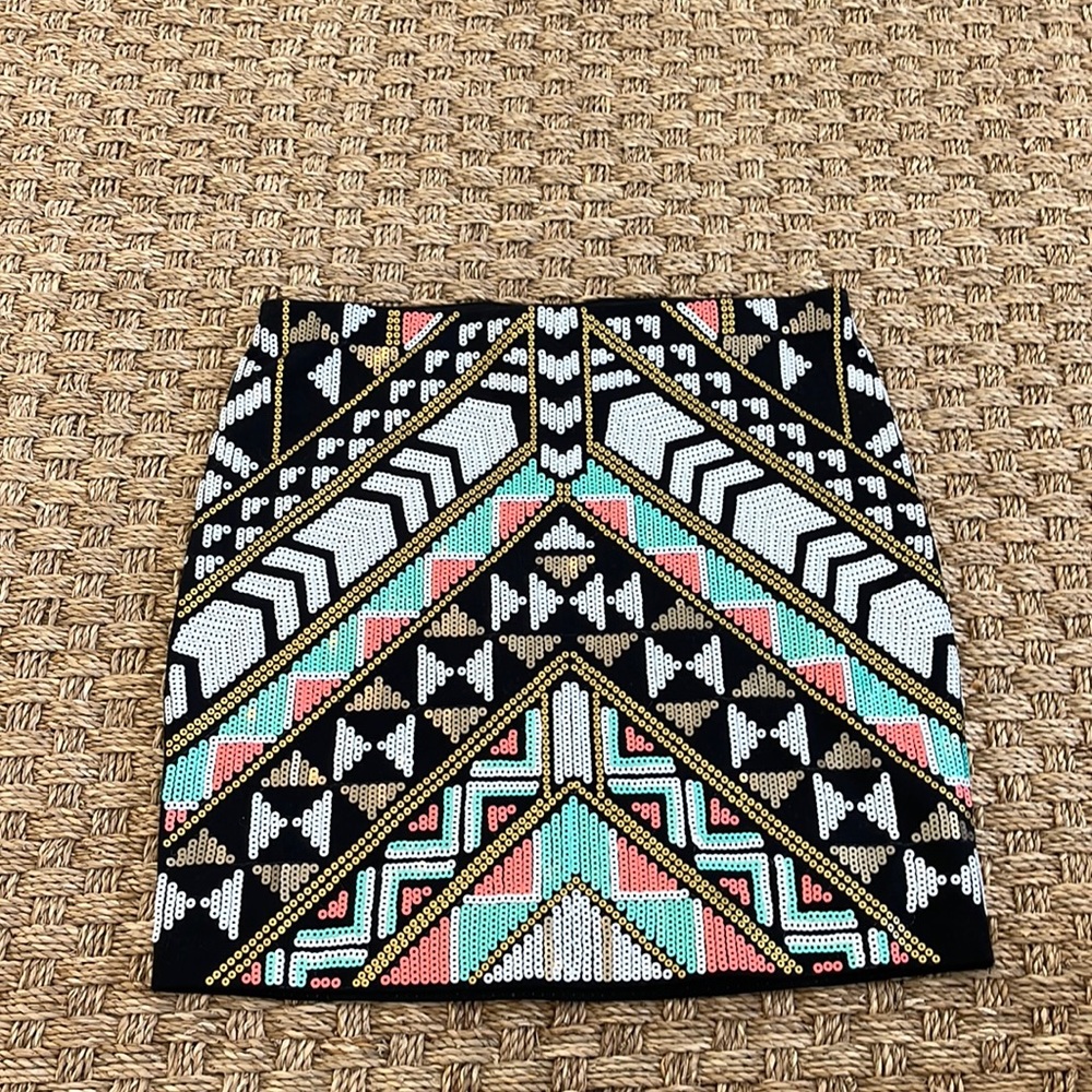Sequin geometric mini skirt